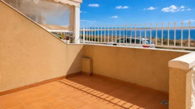 Terraced house on Carrer de Colòmbia photo 3