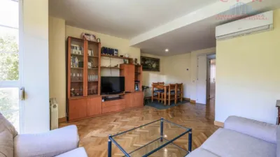 Piso en alquiler en Adelfas - Imagen 3