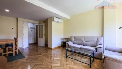 Piso en alquiler en Adelfas - Imagen 5