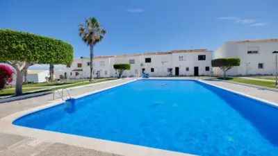 Terraced house at Carrer Violetas, 104 photo 9