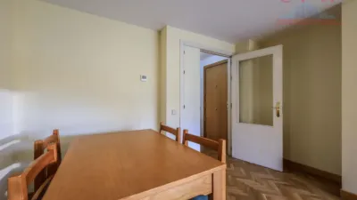 Piso en alquiler en Adelfas - Imagen 6