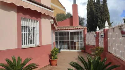 Chalet on Calle José Corbin Carbó photo 21