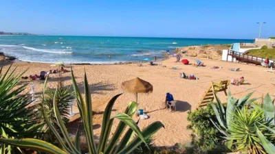 Apartamento en venta en Calle Caballero de Rodas, cerca de Calle de Patricio Zammit, Torrevieja de 150.000 €