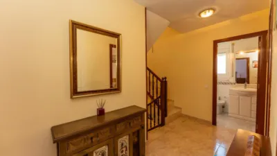 Terraced House in Centre photo 12