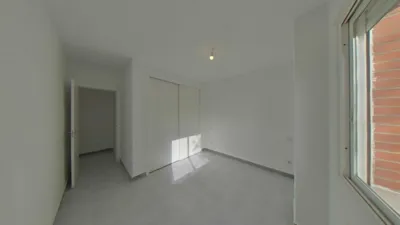 Flat on Calle de Alfonso X 'El Sabio' photo 13