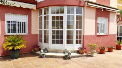 Chalet on Calle José Corbin Carbó photo 15