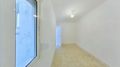 Flat in Centre photo 13