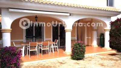 Chalet en Carrer vespre photo 20