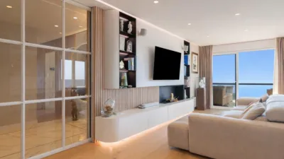 Penthouse on Carrer de la Indústria photo 10
