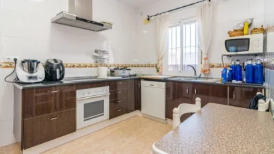 Chalet en venta en Calle Nivel, Núcleo Urbano-Urbanizaciones (Chiclana de la Frontera) de 225.000 €
