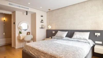 Penthouse on Carrer de la Indústria photo 30