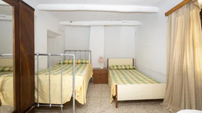 Semi-detached house on Calle de la Virgen photo 20