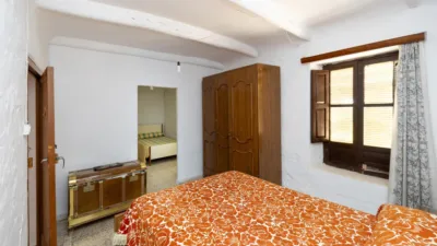 Semi-detached house on Calle de la Virgen photo 24