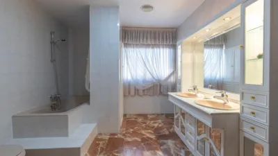 Semi-detached house on Fco Jose Garcia Jimenez Street photo 32