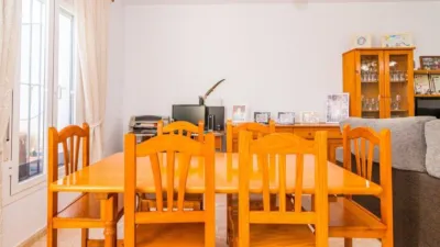 Chalet en venta en Calle Nivel, Núcleo Urbano-Urbanizaciones (Chiclana de la Frontera) de 225.000 €