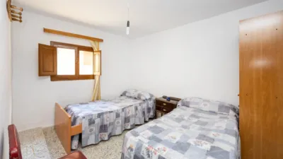 Semi-detached house on Calle de la Virgen photo 18