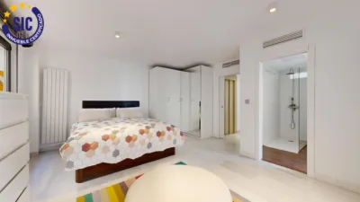 Penthouse on Calle de la Garrofa photo 11