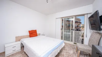 Apartment on Carrer de Nou d'Octubre photo 9