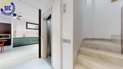 Penthouse on Calle de la Garrofa photo 24