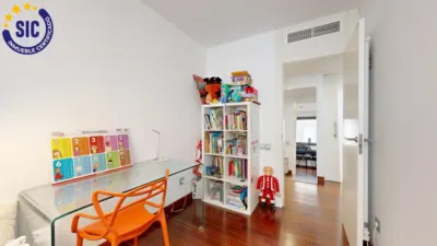 Penthouse on Calle de la Garrofa photo 17