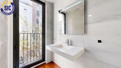 Penthouse on Calle de la Garrofa photo 21