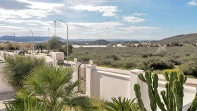 Casa pareada en calle Islas Baleares, 32 photo 3