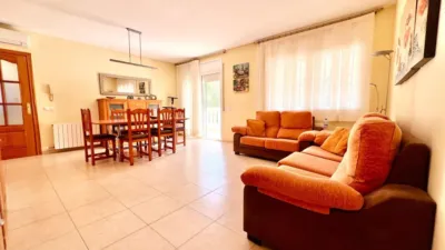 Chalet on Carrer d'Amadeu Vives photo 2
