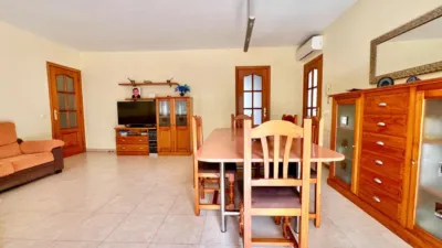 Chalet on Carrer d'Amadeu Vives photo 7