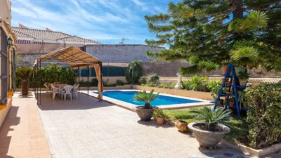 Chalet en calle Alcaudon photo 3