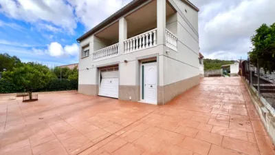 Chalet on Carrer d'Amadeu Vives photo 5