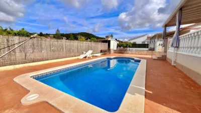 Chalet on Carrer d'Amadeu Vives photo 35