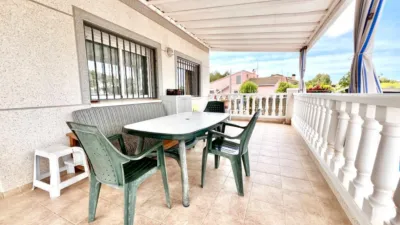Chalet on Carrer d'Amadeu Vives photo 10