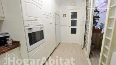 Flat on Jaime Segarra Street photo 11