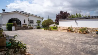 Chalet in Las Lagunas - Campano photo 3