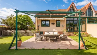 Semi-detached house in Las Cabezuelas photo 2