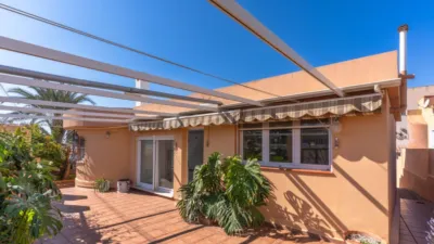 Chalet on Calle de la Rosa photo 2