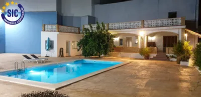 Chalet on Passeig del Recreo photo 6