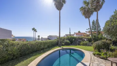 Chalet on Calle Cl El Burgo del Faro photo 5