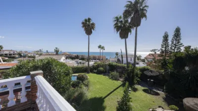 Chalet on Calle Cl El Burgo del Faro photo 7