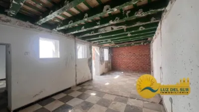 Piso en venta en La Caleta - La Viña, La Caleta-La Viña (Cádiz Capital) de 140.000 €