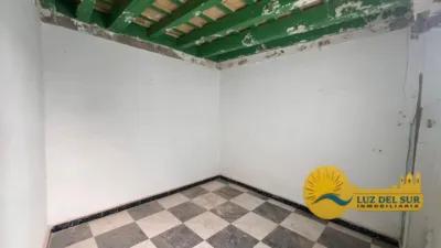 Piso en venta en La Caleta - La Viña, La Caleta-La Viña (Cádiz Capital) de 140.000 €