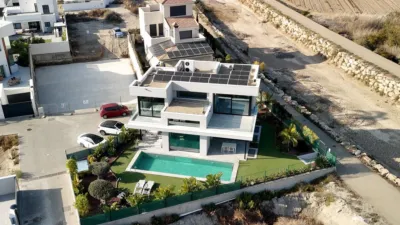 Chalet on Avenida de Palomares photo 44