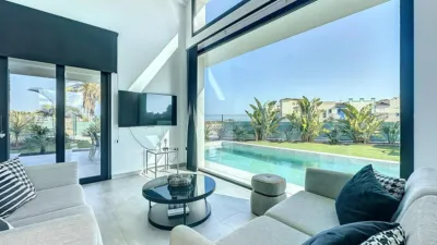 Chalet on Avenida de Palomares photo 10