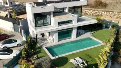 Chalet on Avenida de Palomares photo 3