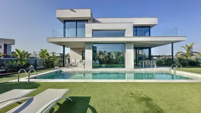 Chalet on Avenida de Palomares photo 4