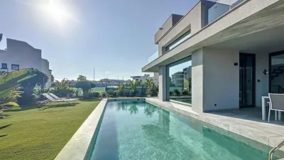 Chalet on Avenida de Palomares photo 7