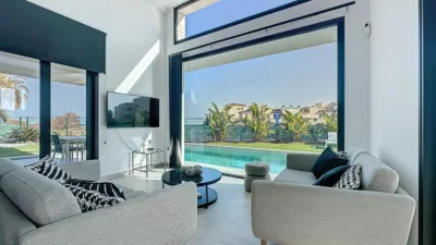 Chalet on Avenida de Palomares photo 6