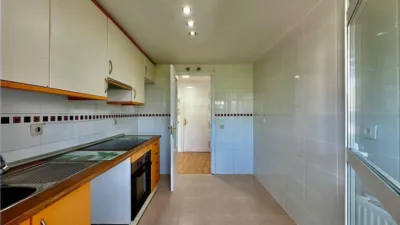 Apartment on Pablo Palazuelo Street photo 5