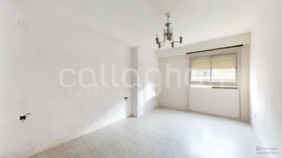 Flat on Carrer de la Santa Cruz de la Zarza photo 14