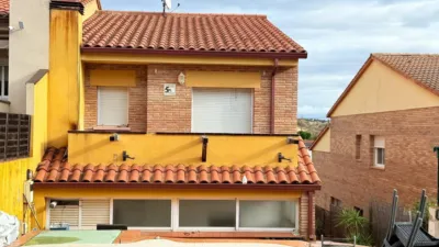 Terraced house on Carrer de l'Atlàntic photo 2